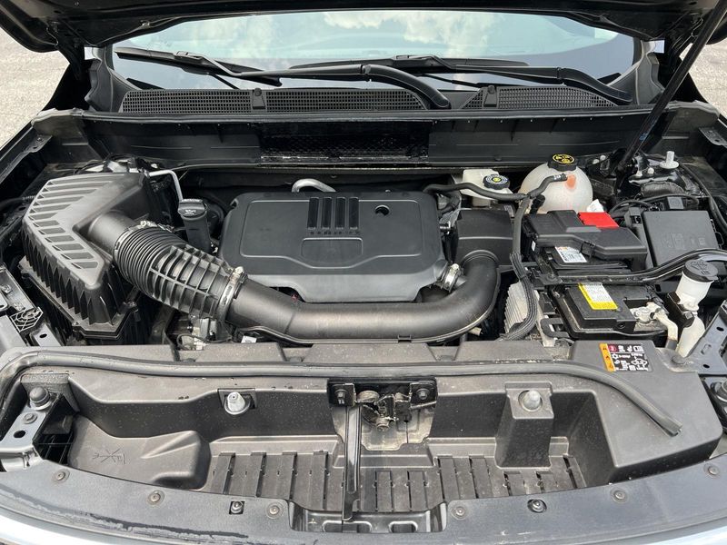 Used 2023 GMC Acadia SLE