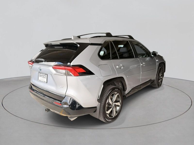 2022 Toyota RAV4 Prime SE photo 5