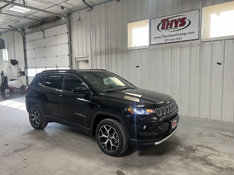 2025 Jeep Compass Limited 4x4Image 3