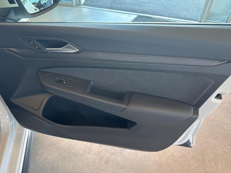 2023 Volkswagen Golf GTI 2.0T SE