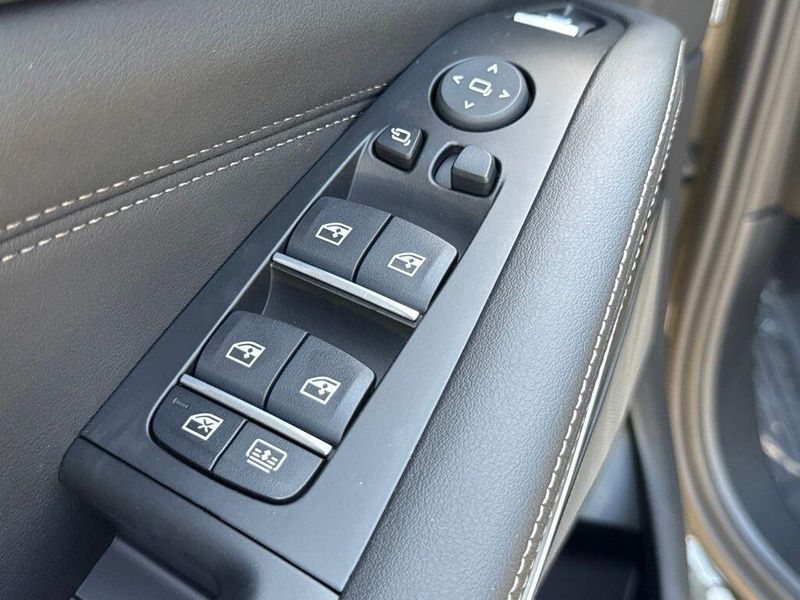 New 2027 BMW X7 xDrive40iImage 16