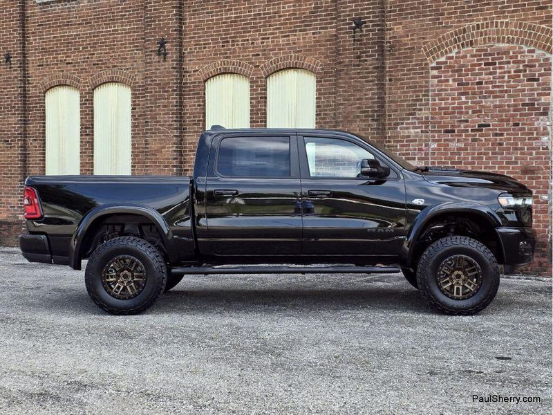 New 2026 RAM 1500 Laramie Crew Cab 4x4 5'7' Box