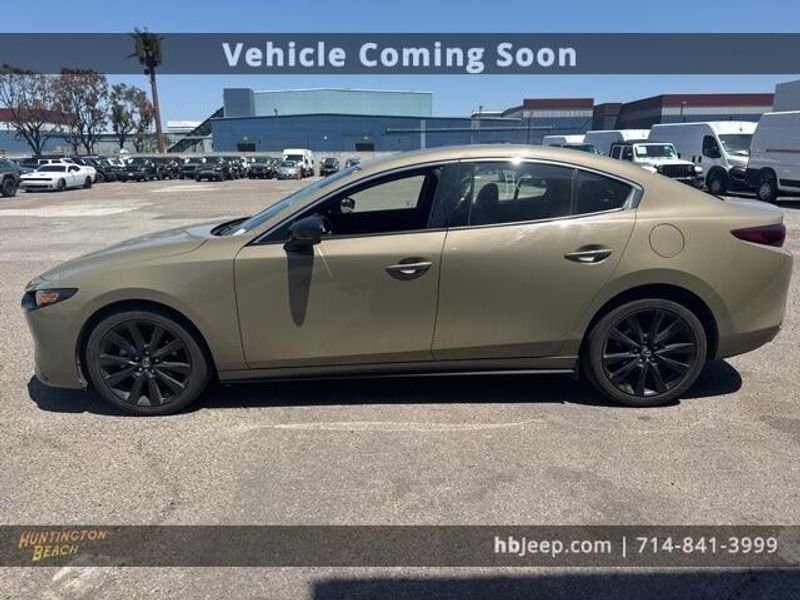 2024 Mazda Mazda3 2.5 Carbon TurboImage 8