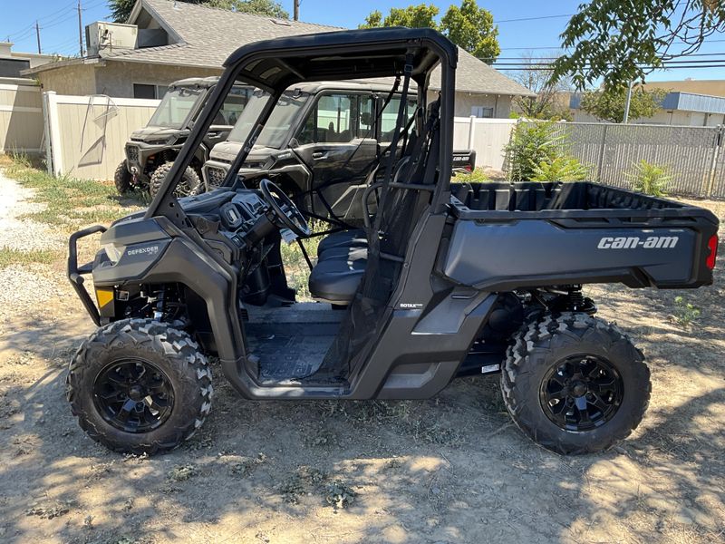 New 2026 Can-Am DEFENDER XT HD7 Image 3