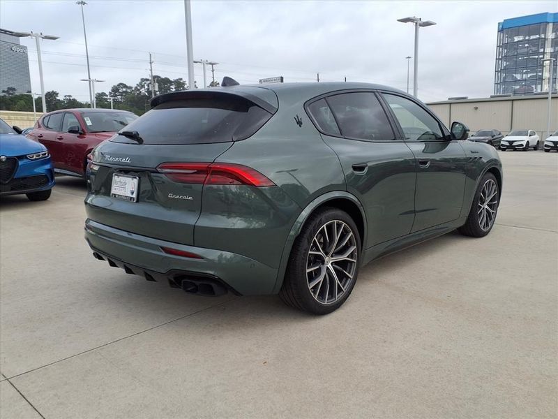 New 2026 Maserati Grecale ModenaImage 7