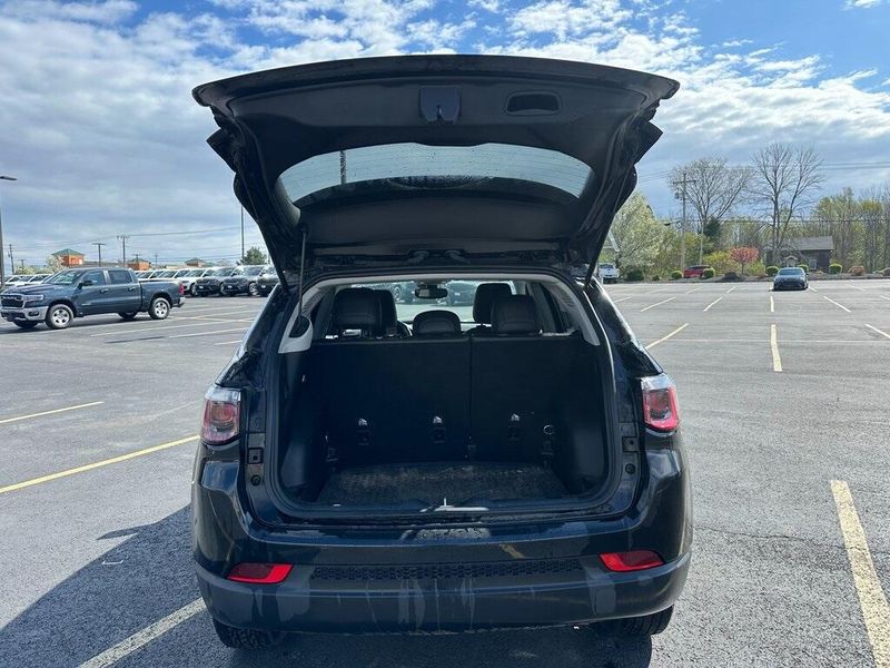 2022 Jeep Compass LatitudeImage 16
