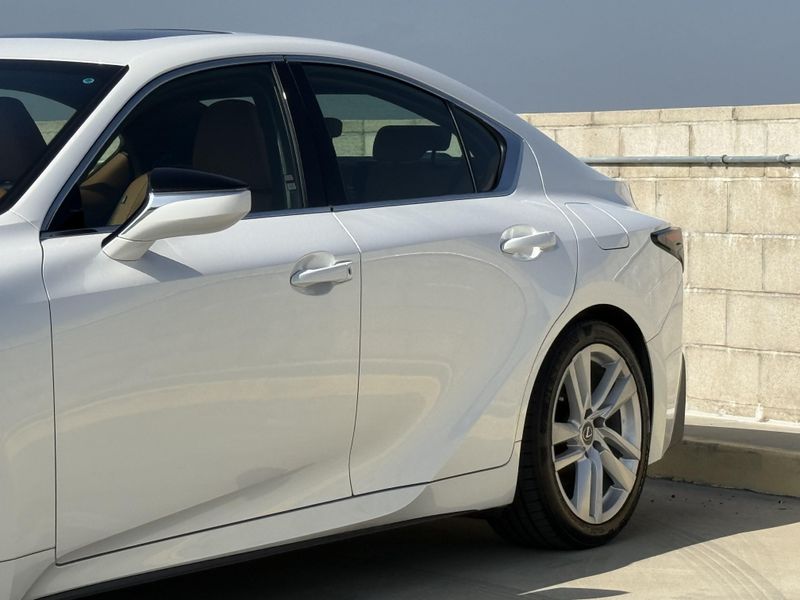 Used 2024 Lexus IS 300Image 9