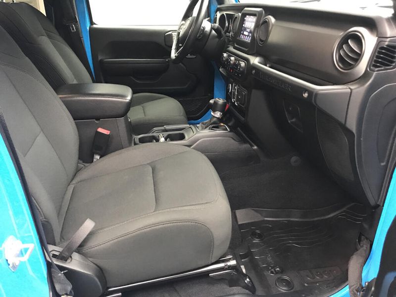 Used 2021 Jeep Wrangler Unlimited WillysImage 18