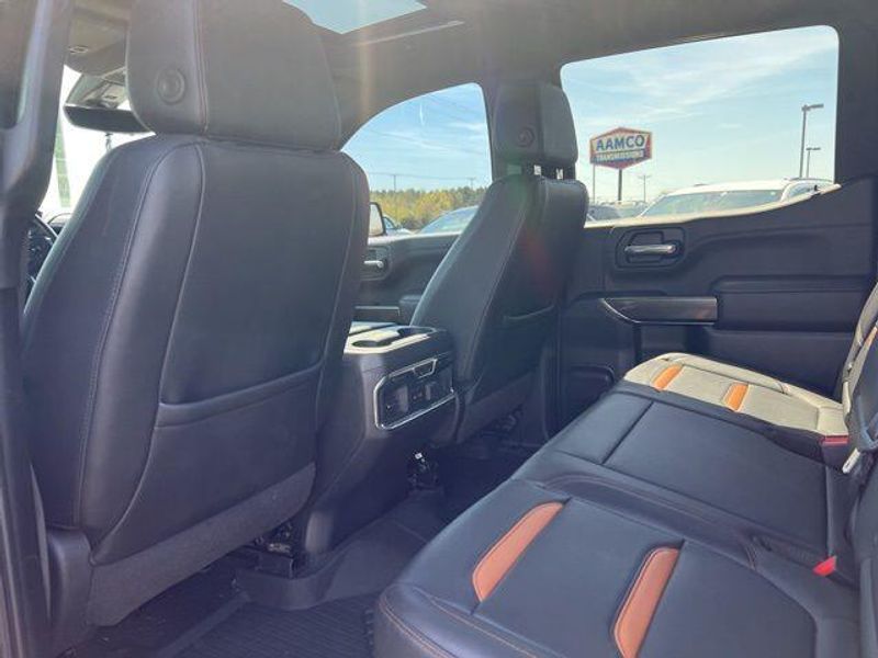 2020 GMC Sierra 1500 AT4Image 9