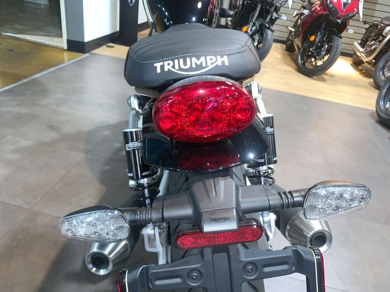 2025 Triumph SPEED TWIN 900 Image 22