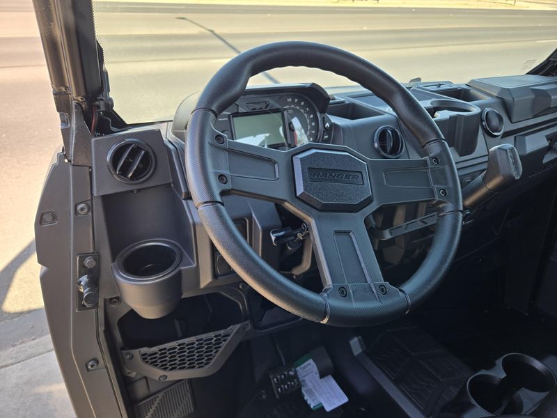 NEW 2027 POLARIS RANGER CREW XP 1000 CAB Image 13