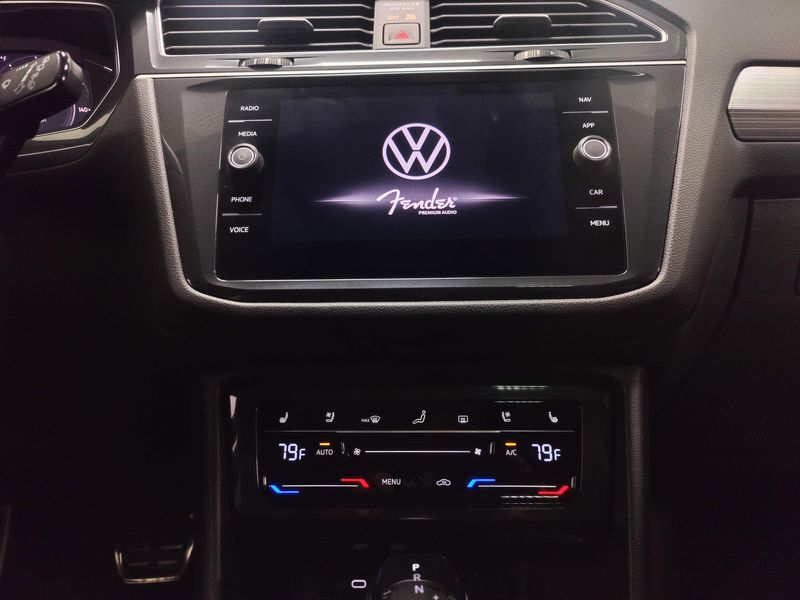 Used 2024 Volkswagen Tiguan AWD SEL R-Line w/Sunroof/NavImage 23