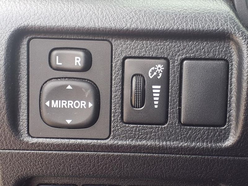 2011 Toyota 4Runner LimitedImage 17