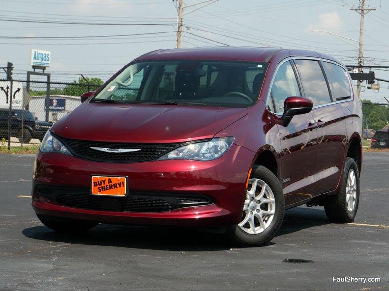 Used 2023 Chrysler Voyager LXImage 31