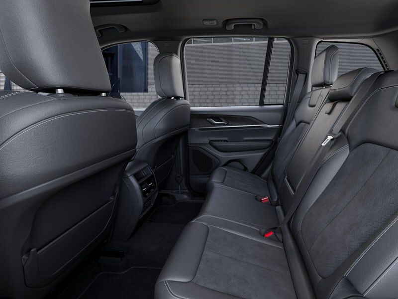 New 2026 Jeep Grand Cherokee Laredo Altitude 4x4Image 23