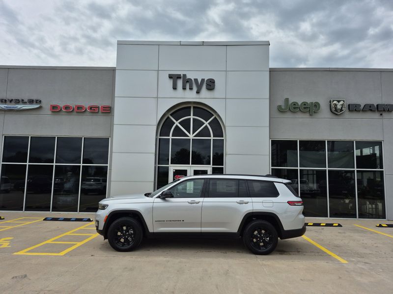 New 2025 Jeep Grand Cherokee L Altitude X 4x4Image 41