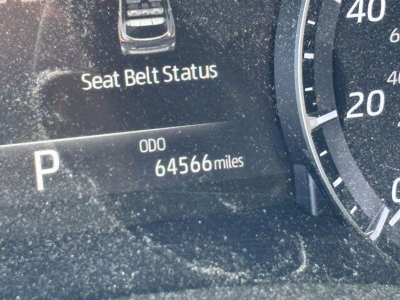 Used 2021 Toyota Highlander XSEImage 7