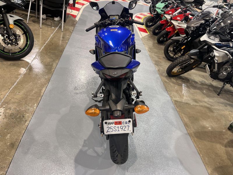 Used 2022 Yamaha YZF-R3 ABS Image 17