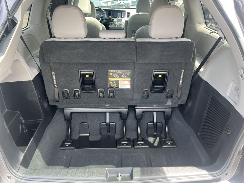 Used 2020 Toyota Sienna LimitedImage 24