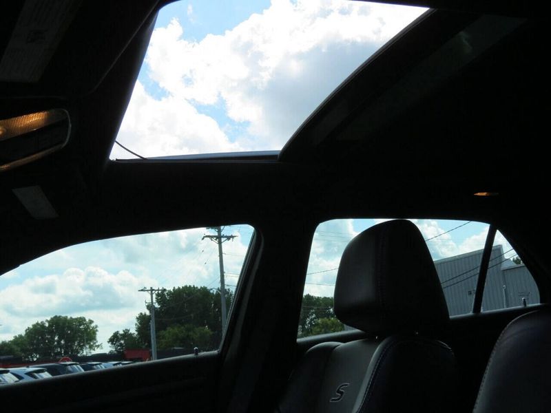 Used 2014 Chrysler 300 S AWD 4dr SedanImage 29