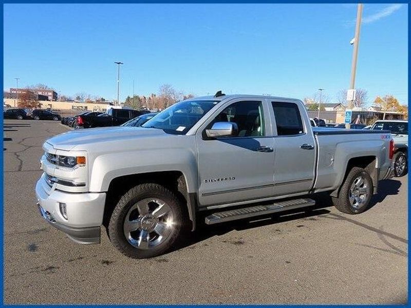 2018 Chevrolet Silverado 1500 LTZImage 1