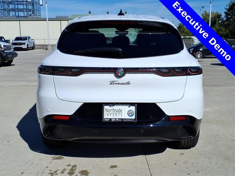 New 2025 Alfa Romeo Tonale AwdImage 8