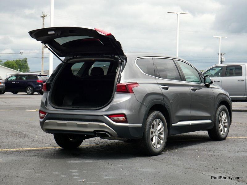 Used 2019 Hyundai Santa Fe SELImage 17