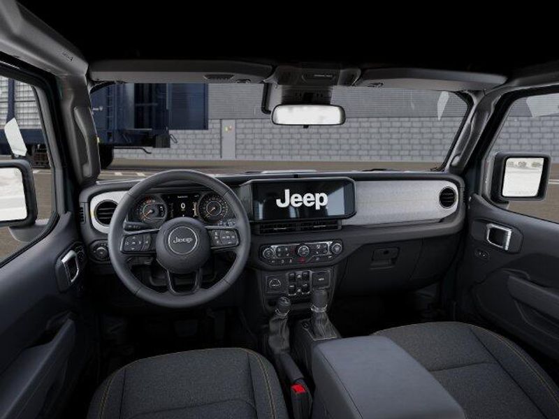 Jeep Wrangler 4xE Image 14