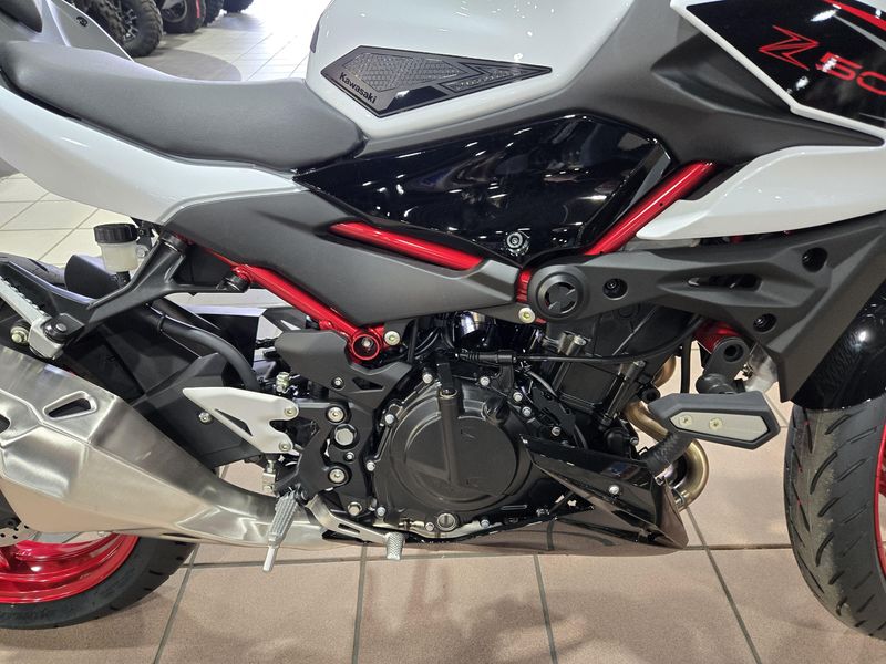 NEW 2026 KAWASAKI Z500 SE ABS Image 10