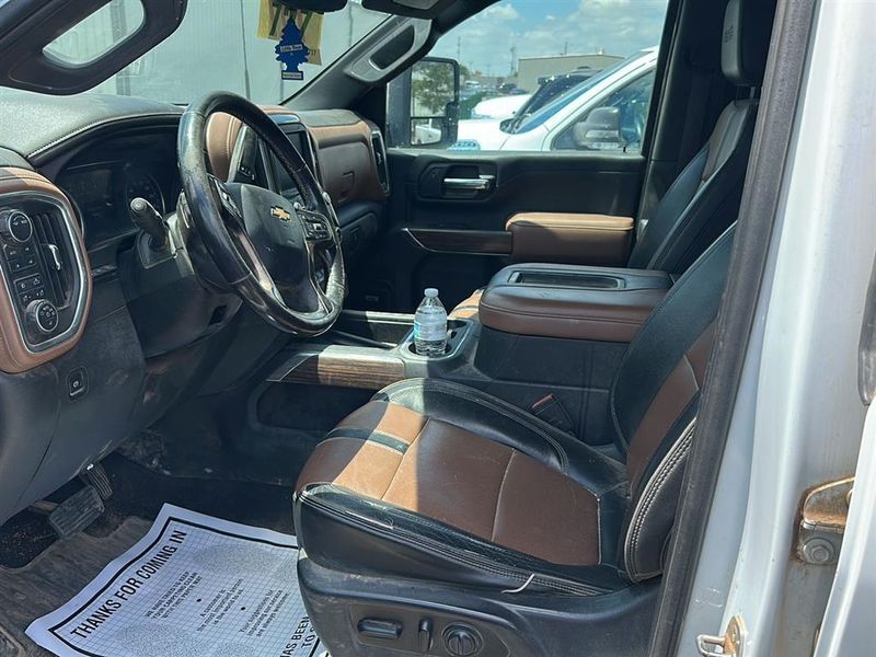 2020 Chevrolet Silverado 2500HD High Country photo 9