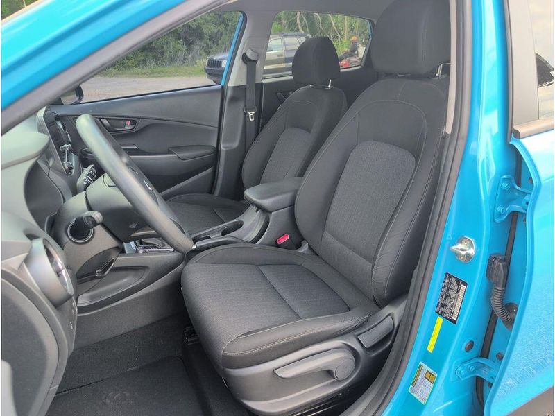 Used 2022 Hyundai Kona SELImage 10