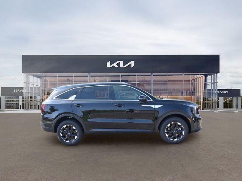 New 2026 Kia Sorento SImage 2