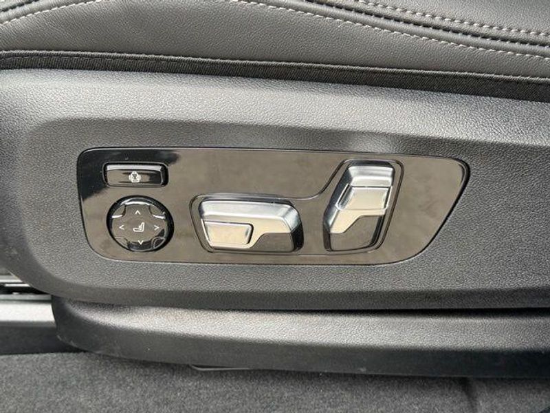 New 2026 BMW X7 xDrive40iImage 18