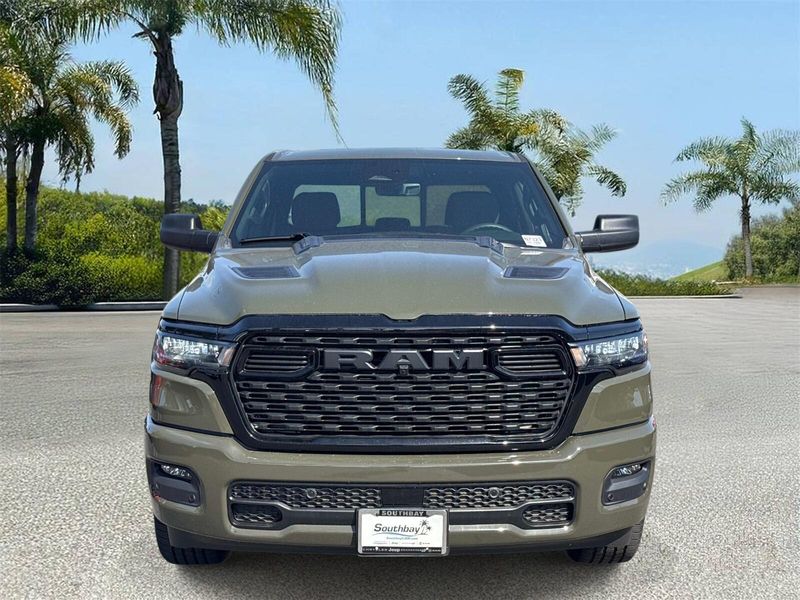 New 2026 RAM 1500 Express Crew Cab 4x4 5'7' Box