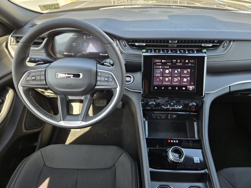 New 2026 Jeep Grand Cherokee L Laredo X 4x2