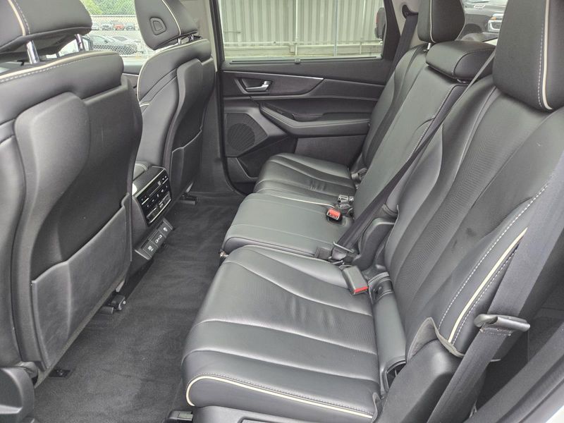 Used 2022 Acura MDX SH-AWD w/Advance Package