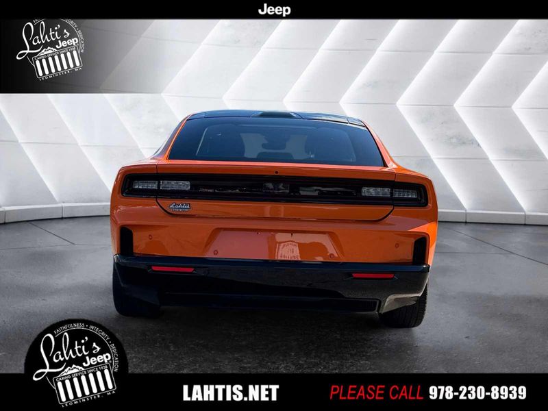 2025 Dodge Charger Daytona R/T photo 5