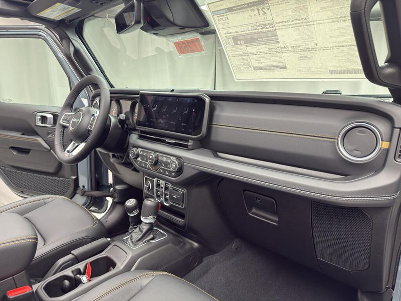 New 2026 Jeep Wrangler 4-door SaharaImage 15