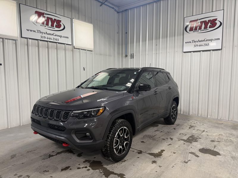 Used 2024 Jeep Compass TrailhawkImage 19