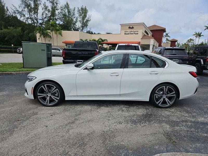 2022 Bmw 330i photo 8