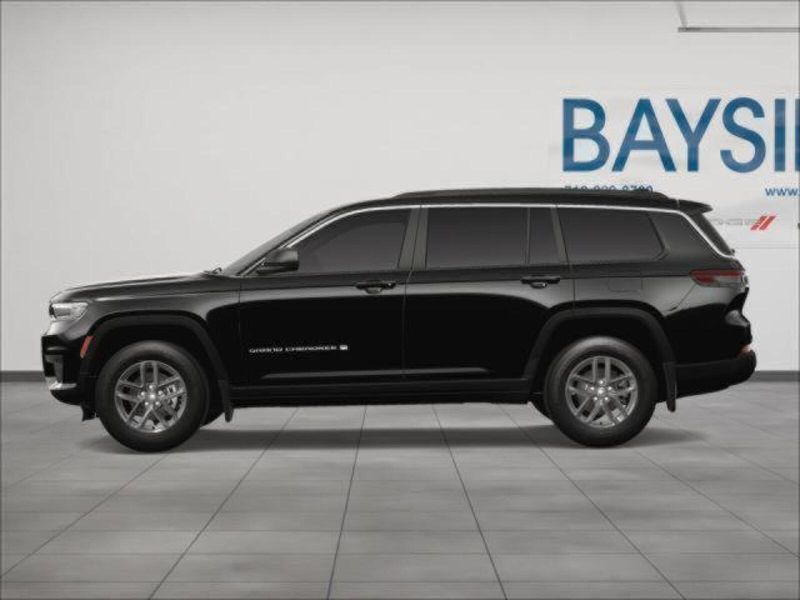2025 Jeep Grand Cherokee Laredo X photo 3