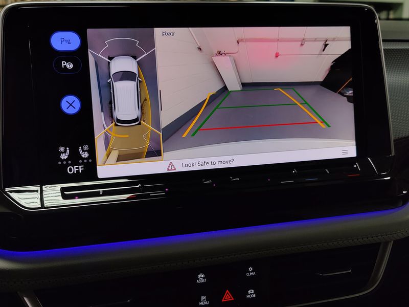 Used 2025 Volkswagen Atlas Cross Sport SEL Premium R-Line w/Sunroof/NavImage 28