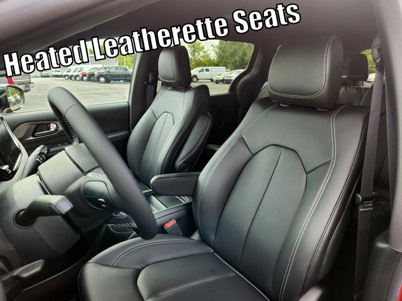 New 2027 Chrysler Pacifica Select