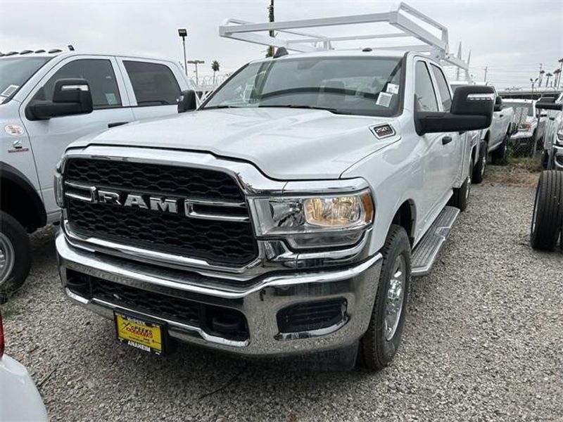 New 2023 RAM 2500 Tradesman Crew Cab 4x2 8