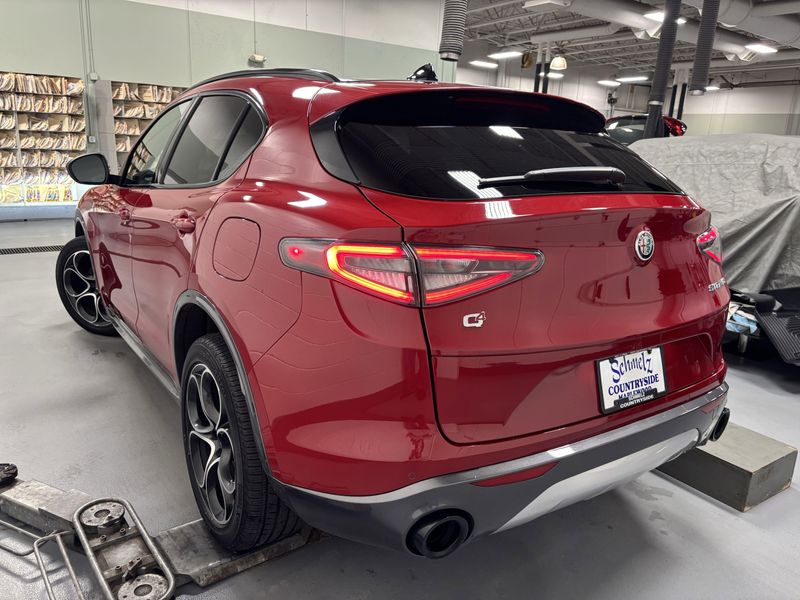 2024 Alfa Romeo Stelvio Ti AWD w/Activ AsstImage 10