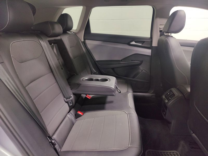 Used 2022 Volkswagen Taos SEAWD w/SunroofImage 16