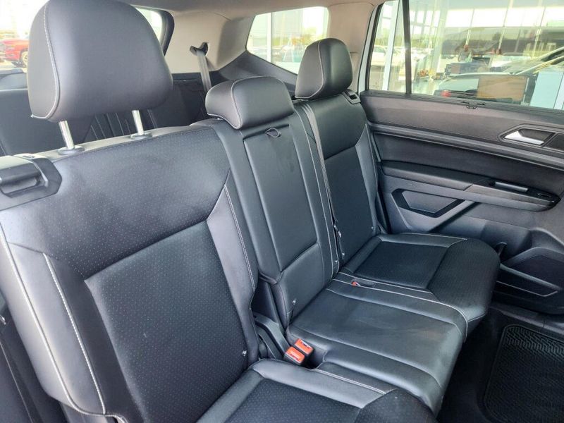 Used 2021 Volkswagen Atlas 3.6L V6 SE w/Technology R-Line