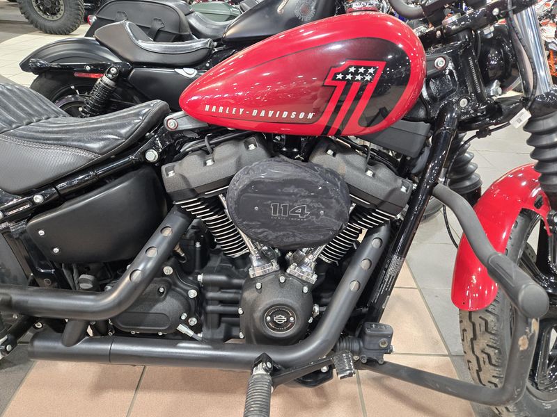 USED 2022 HARLEY SOFTAIL STREET BOB 114 Image 5