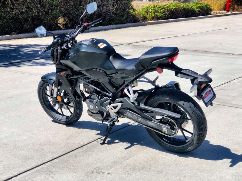New 2026 Honda CB300R ABS Image 15
