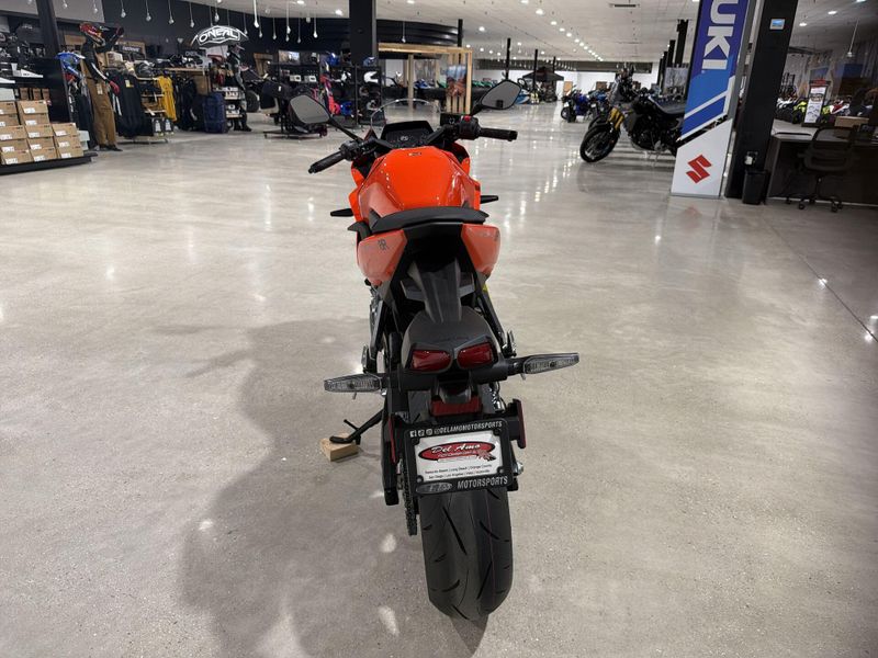 New 2026 Suzuki GSX-8R Image 16